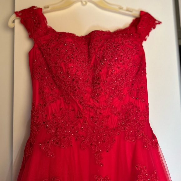 I am selling my long red prom dress. I only worn it once - Picture 3 of 10
